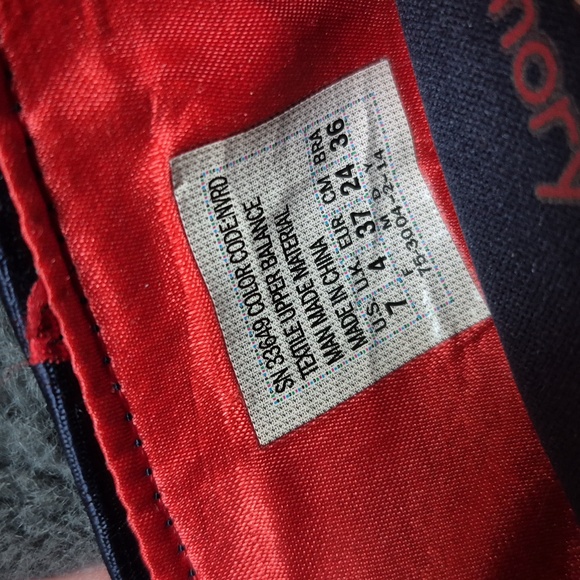 Heart Printed Size 7 BOBS from Skechers Slip-Ons W Memory Foam! NWT! - Picture 6 of 8